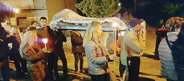 Processione del Cristo morto, Venerdì santo 14 aprile 2017, Parrocchia Nostra Signora delle Vittorie, San’Onofrio (Teramo). Processione del Cristo morto, Venerdì santo 14 aprile 2017, Parrocchia Nostra Signora delle Vittorie, San’Onofrio (Teramo).